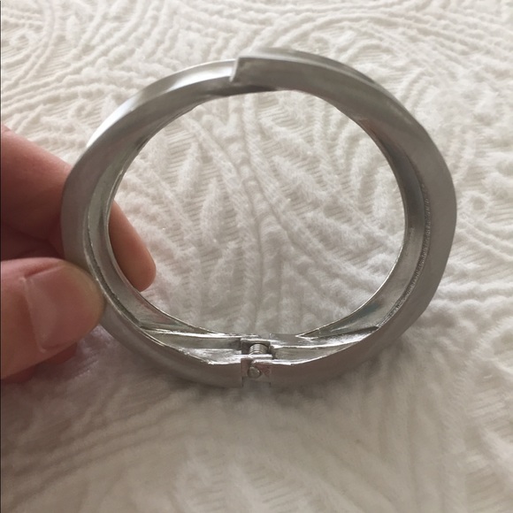 Trendy Silver Adjustable Cuff - Picture 4 of 4